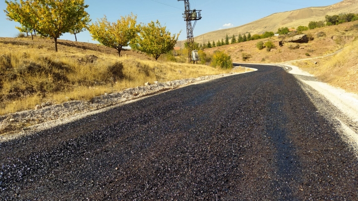 BAŞKANIMIZ ERHAN CENGİZ ASFALTSIZ YOL KALMAYACAK